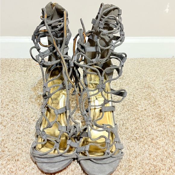 Stylish Grey Women's Gladiator Sandals - Picture 1 of 8